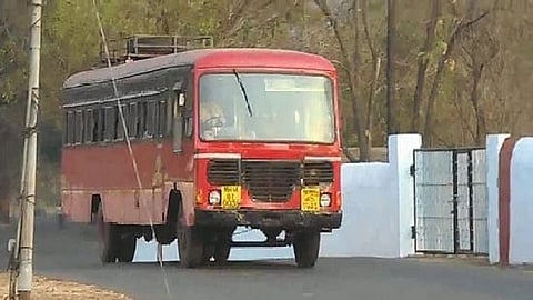 st bus vani.jpg
