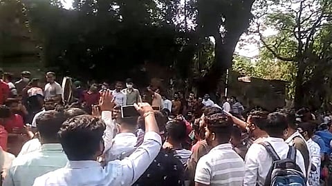 students block the road in Navi Peth in Pune Due to postponement of MPSC examination