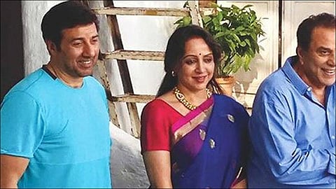 bollywood actor dharmendra congratulate hema malini and sunny deol on loksabha win