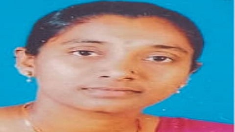 special story of navdurga sujata magdum in belgaum helps to traditional actors in work it