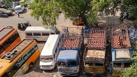 कल्याणमध्ये मैदानात खुलेआम सिलिंडर विक्री; नागरिकांची आयुक्तांकडे तक्रार