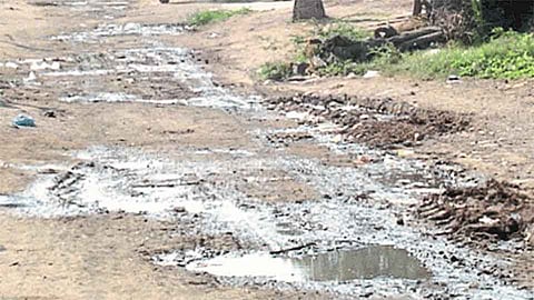 महामार्गचाैपदरीकरण : ठेकेदाराच्या हलगर्जीपणामुळे लाखोंचा भुर्दंड