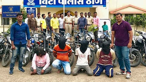 सांगलीसह चार जिल्ह्यातून ३१ दुचाकी चोरणारी टोळी गजाआड