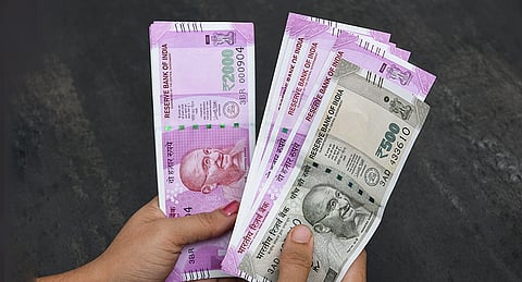 कर्ज घ्यायचंय? मग 'तुमच्या'कडेच आहे सर्वात स्वस्त पर्याय!