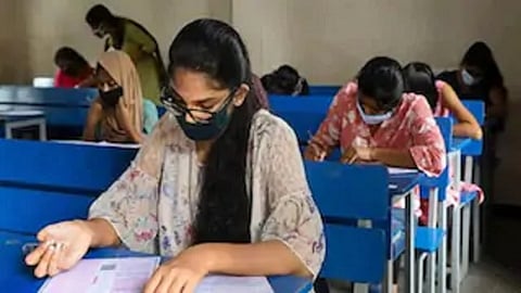 अंतिम वर्षाच्या सराव प्रश्नपत्रिका मिळणार; परीक्षा अर्ज भरण्यासाठी तीन दिवसांचा वाढीव कालावधी