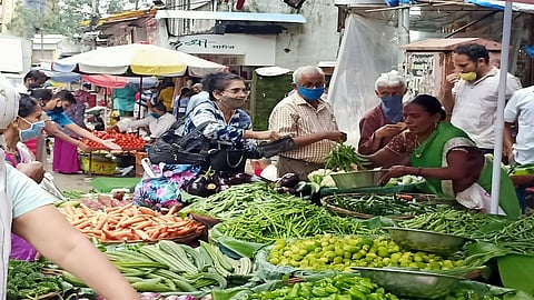 भाज्यांचे दर कडाडले; गौरी गणपती सणामुळे भाज्यांनी गाठली शंभरी