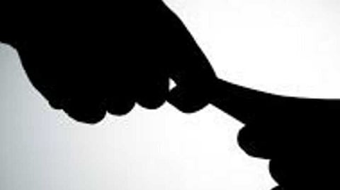 Khandu Rengde Karmala land record office caught accepting bribe of Rs 2500 crime police