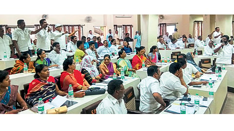 Debate Between BJP Congress In Sangli Corporation On Vasantdada Deposits