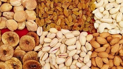 कऱ्हाड ः शिरखुर्मासाठी लागणारी ड्रायफ्रुटची उलाढाल ठप्प