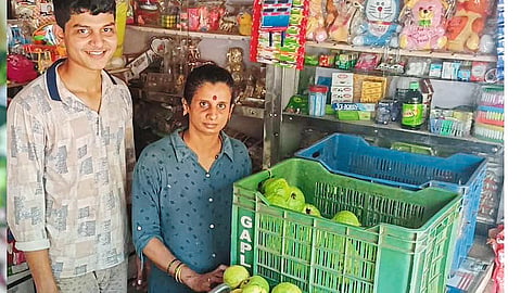 Ramchandra Kadam Produce 75 Gram Weight Of One Guava