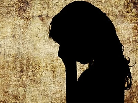 सुरक्षा रक्षकाने मुलीला दाखवले खाऊचे आमिष! अन्..