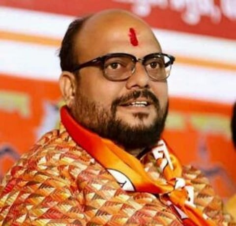 कोरोनायोद्ध्यांनी सामाजिक दातृत्वाचे दर्शन घडविले- मंत्री पाटील