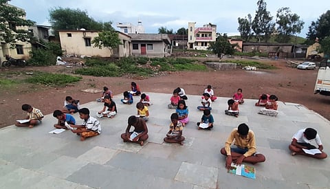 Book at your Doorstep initiative in Lockdown at shiye kolhapur