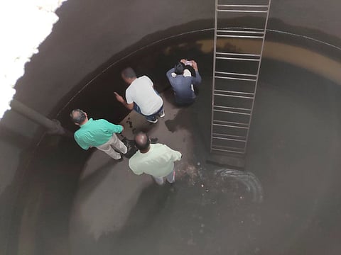सारेच पाणी झाले कसे काळे?; पारशिवनीत नळातून होणाऱ्या काळ्या पाण्याची माजीप्रने केली पाहणी