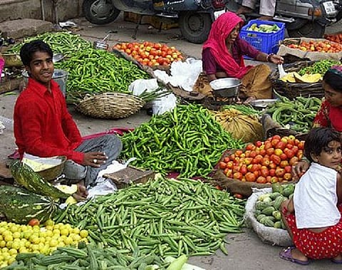 जुलैमध्ये महागाई कमी; घाऊक चलनवाढीत घसरण