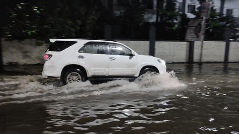 Pune Floods Roads are full due water even houses are flooded