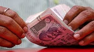 Akola headmaster gather for salary in panchayat samiti at murtizapur