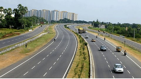 Arbitration for complaints in highway land acquisition; State Government's demand to the Center