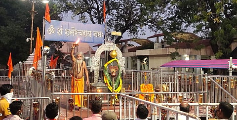 On the first day alone three and a half thousand devotees took Shanidarshan