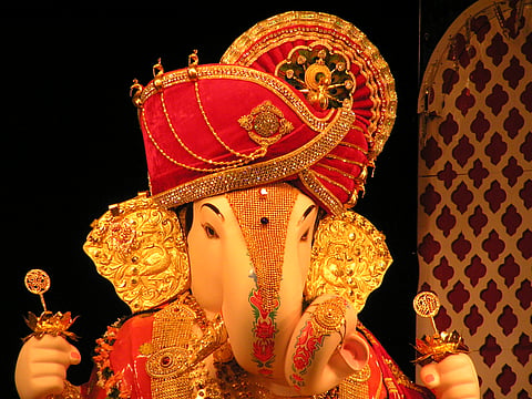 Article on dagdusheth Ganpati in pune