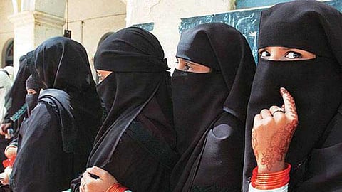 खासदार महोदय म्हणतात, 'पत्नीवर गोळी झाडण्यापेक्षा तिहेरी तलाक चांगला'