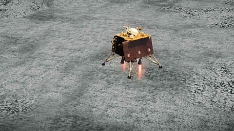 chandrayaan 2: ‘विक्रम’ अभी जिंदा है! यानाने काढले लँडरचे फोटो