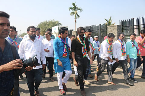 अमित ठाकरे म्हणतात उद्धव ठाकरेंच्या शपथविधीला जायला आवडेल!