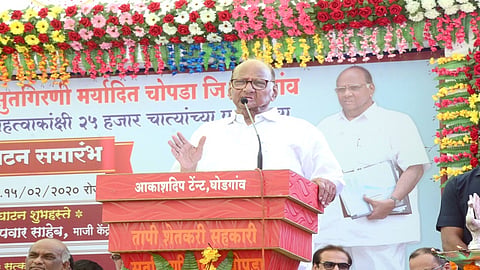 "औरंगाबादहून जळगाव यायचं म्हंटलं तर सुरवातीला अंग चेपायची व्यवस्था करावी लागते" - शरद पवार
