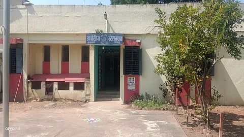 Couple who denied to take care of father punished by court