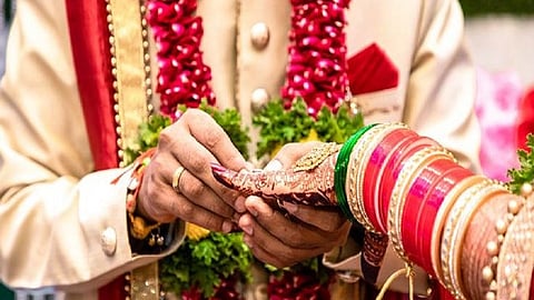 लग्नाच्याच दिवशी नवविवाहित जोडप्यावर गुन्हा दाखल! जाणून घ्या कारण