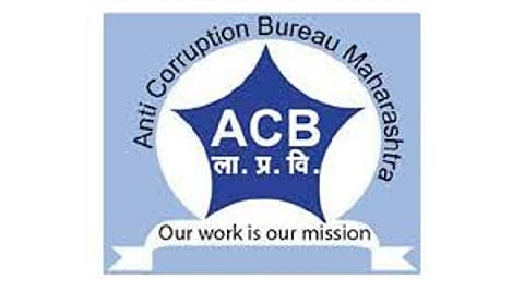 Anti-Bribery Squad officials are cracking down on bribery in various places.