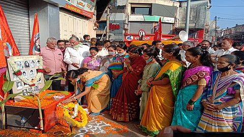 martyrs greeted by the Maharashtra Unification Committee belgaum