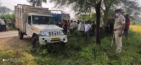 Bolero pickup vehicle crashes, one killed, 6 injured