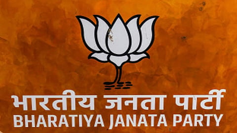 "उद्धव ठाकरे यांचं सरकार कधीही गडगडेल, मध्यावधीसाठी तयार व्हा"
