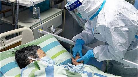 coronavirus 26 year old suffers collapsed lung while running with face mask at china