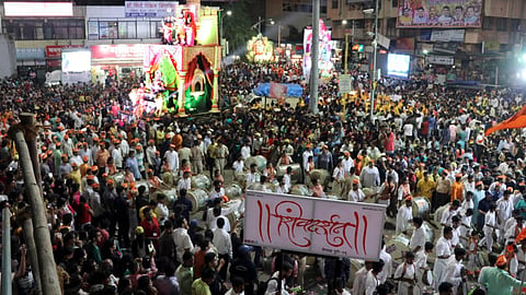 चिंचवडमध्ये साडेदहा तास रंगला विसर्जन सोहळा