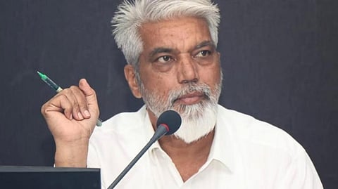 akola string operation of the agriculture minister is a confession-deprived Bahujan front that lacks control over the account