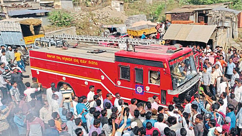 A police complaint was registered against the fire brigade at the police station