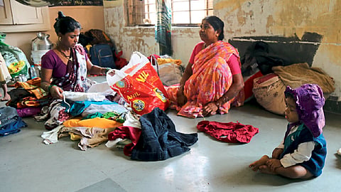 आपत्तीग्रस्तांना पालिकेकडून १९ लाख रुपयांची मदत