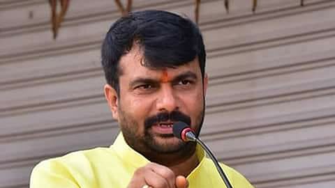 MP hemant patil seeks for the money of farmers in parliament