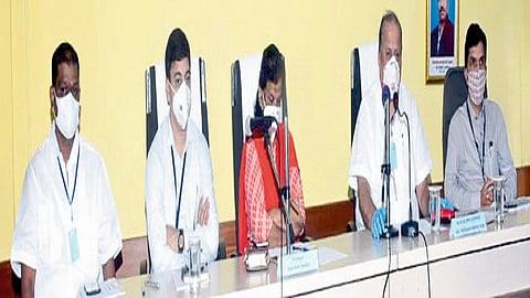 Minister Mushrif Said, Vendors And Every Trader Should Get Antigen Tested Kolhapur Marathi News