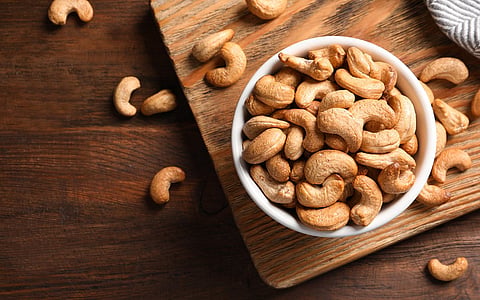One lakh forty thousand rupees fraud in Cashew nuts sold online