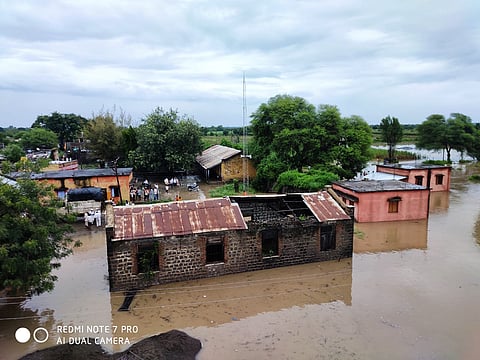 The return rains in Malegaon have damaged the fields of the farmers