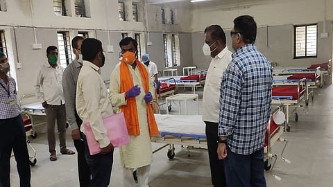 नांदेडला आयुर्वेदिक महाविद्यालयात आमदार बालाजी कल्याणकरांनी केली पाहणी