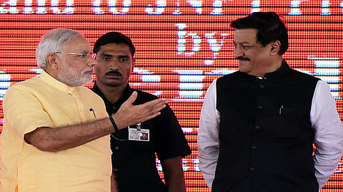 PM Narendra Modi Ex CM Prithviraj Chavan