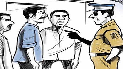 तक्रारीसाठी आलेला 'तो' कोरोना पॉझिटिव्ह निघाला अन् सुरू झाली पोलिसांची धावपळ