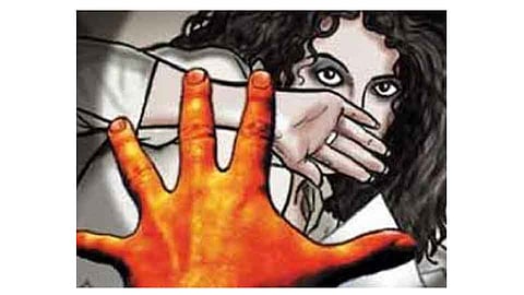महिलेवर बलात्कार करून जीवे मारण्याचा प्रयत्न