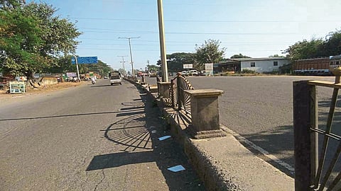 road divider