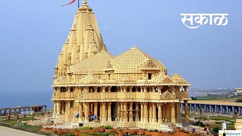 बारा ज्योतिर्लिंगातील पहिले ज्योतिर्लिंग प्राचिन सोमनाथ मंदिर; मंदिराच्या अनेक गोष्टी आहे रहस्यमय