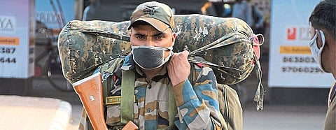 Ninety days of vacation: Happiness and waiting in a soldier's family